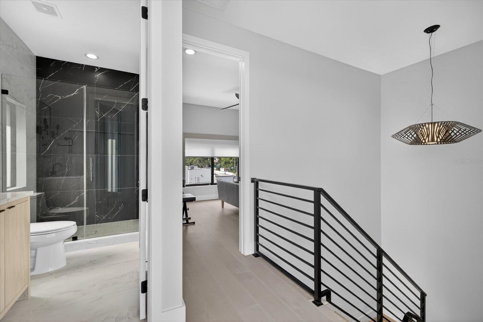 Image 50 of 60 For 423 Amelia Avenue 2