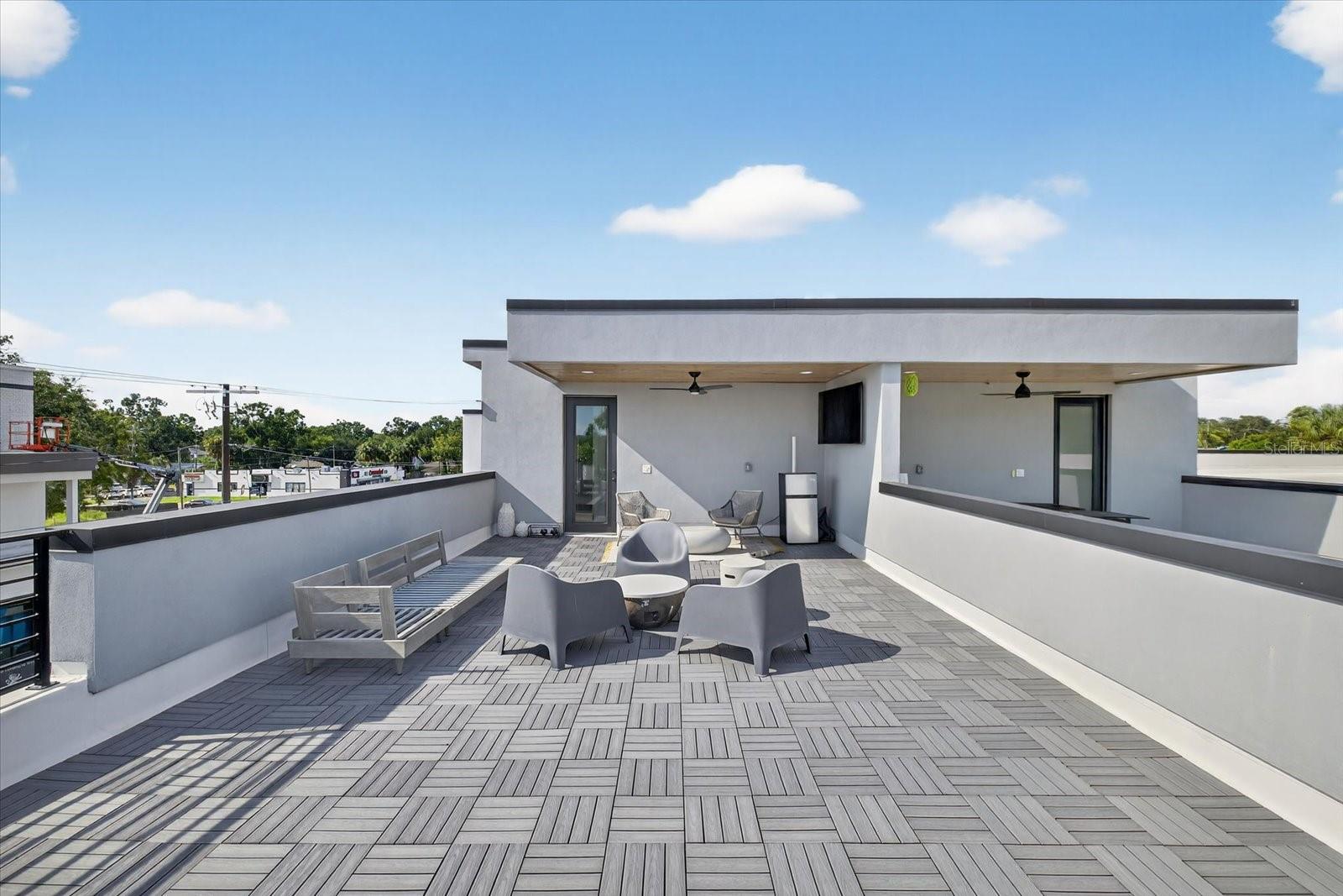 Image 54 of 60 For 423 Amelia Avenue 2