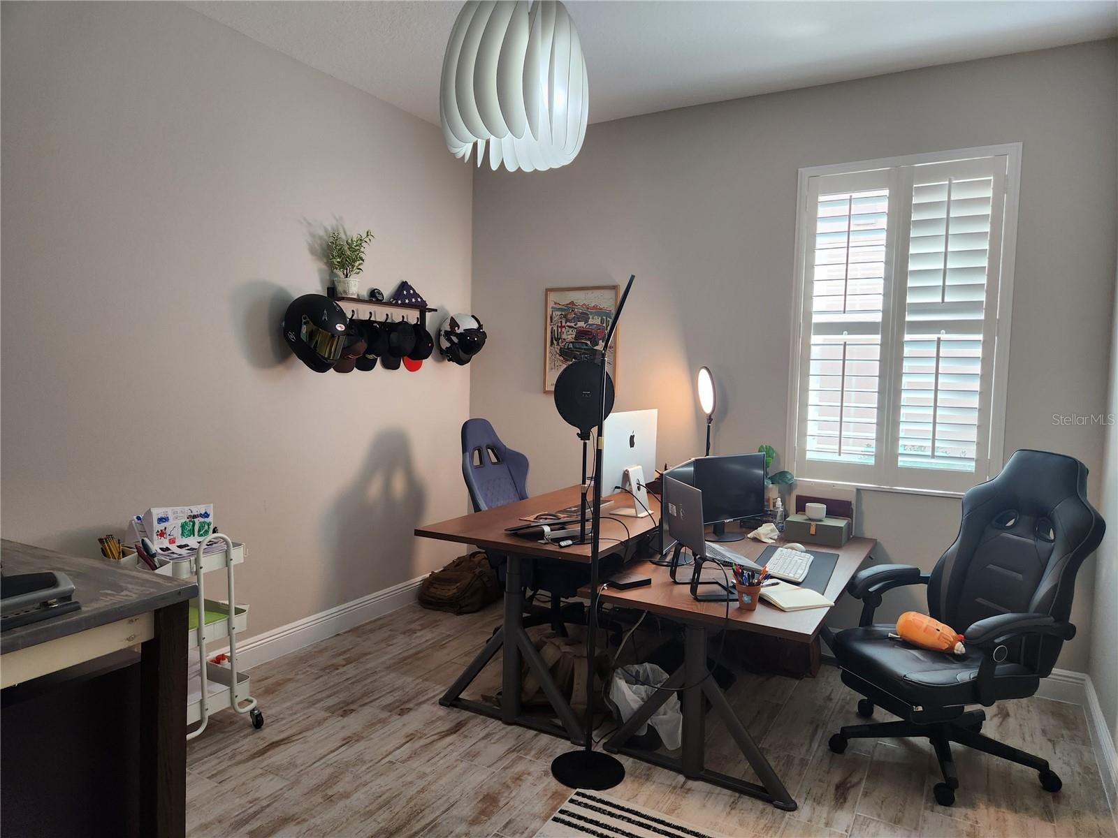 Image 18 of 37 For 3934 Maurice Avenue