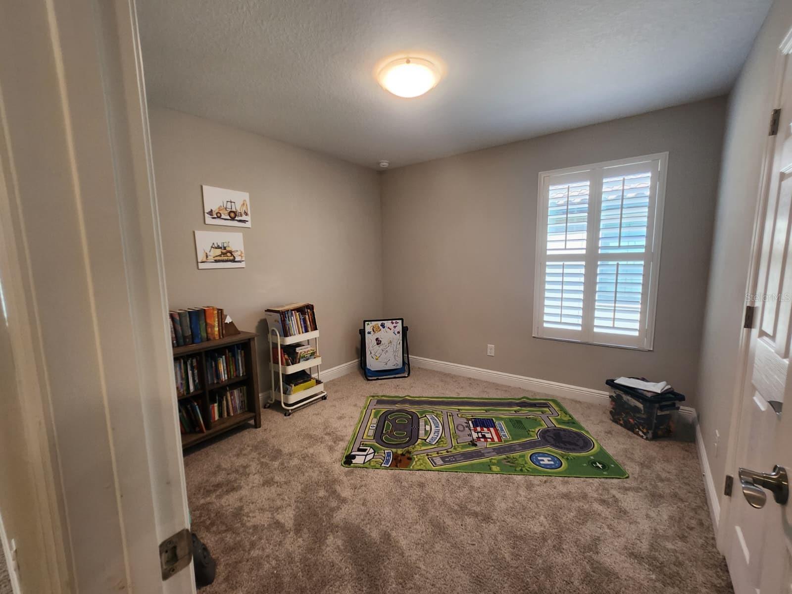 Image 21 of 37 For 3934 Maurice Avenue