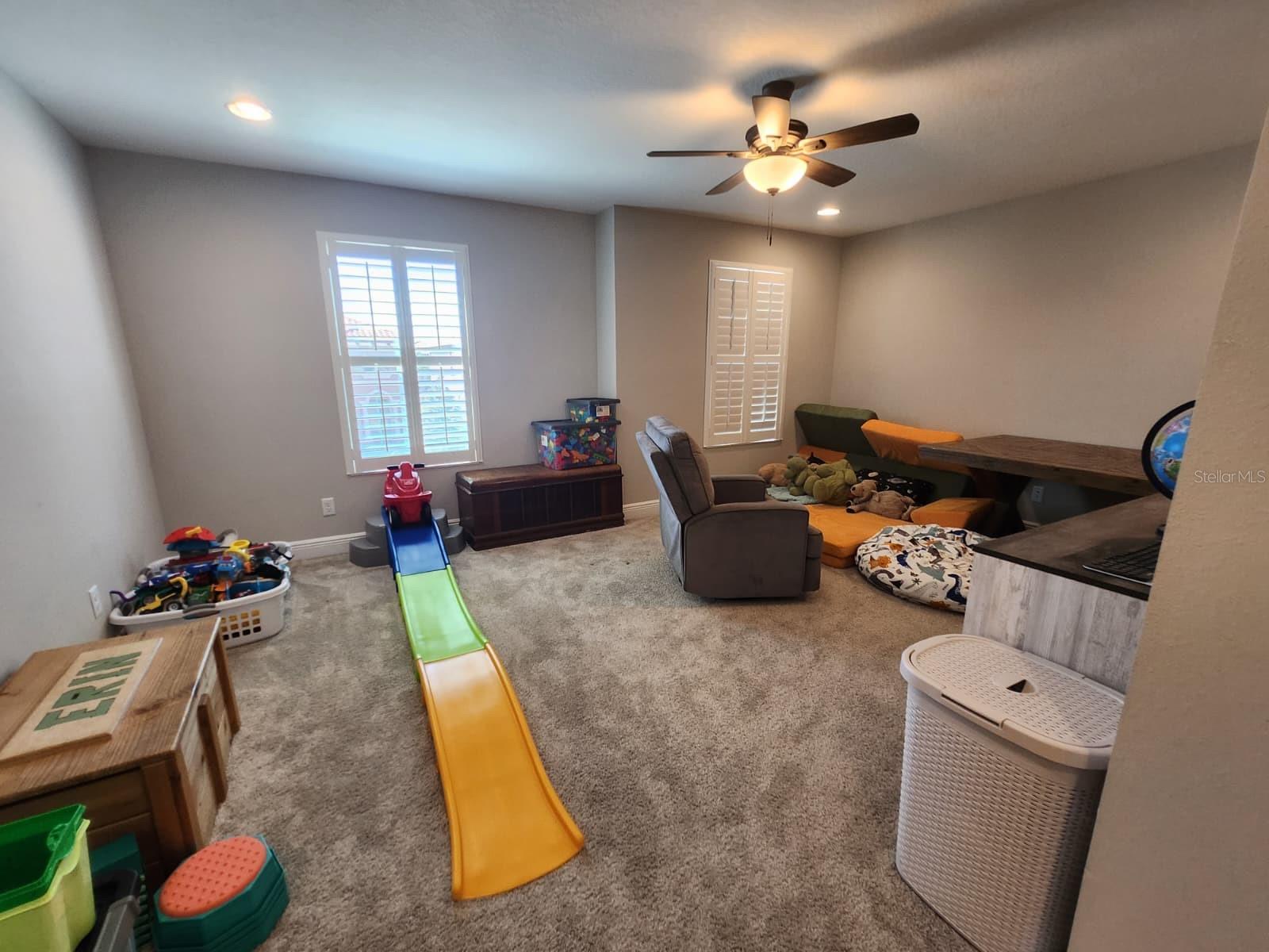 Image 24 of 37 For 3934 Maurice Avenue