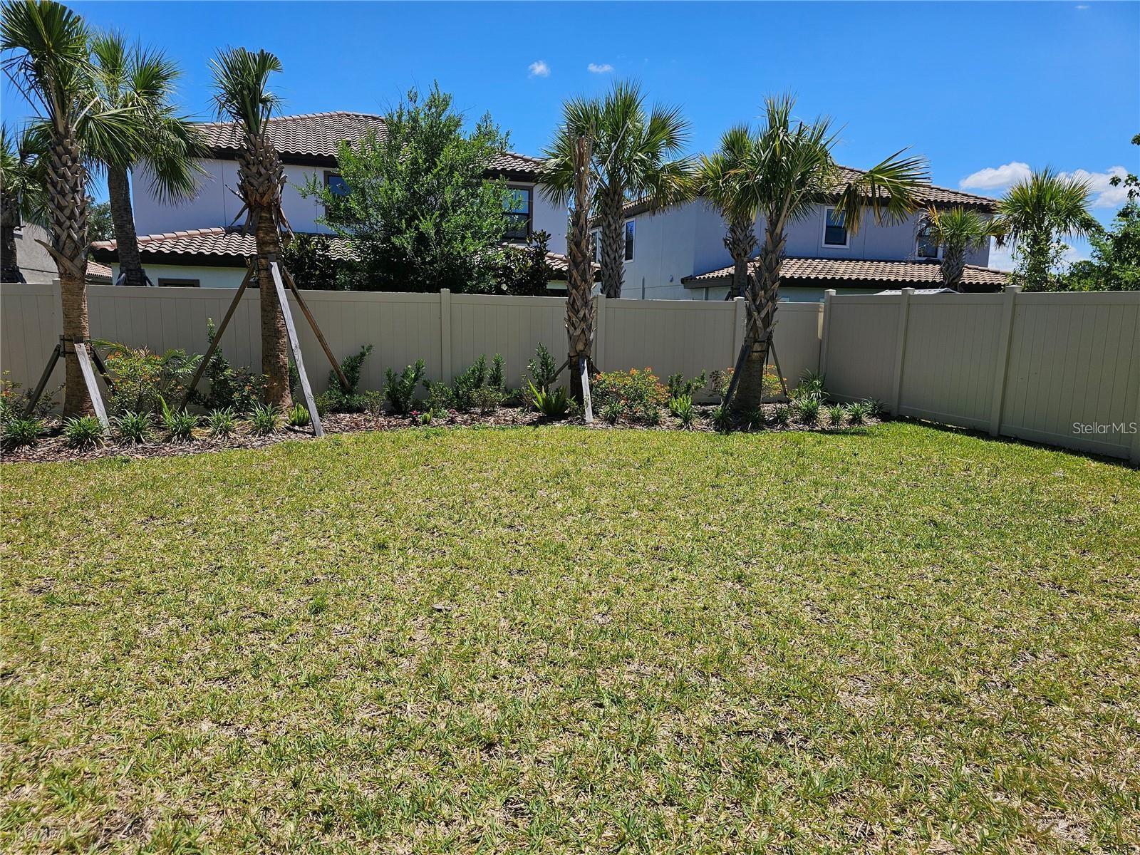 Image 27 of 37 For 3934 Maurice Avenue