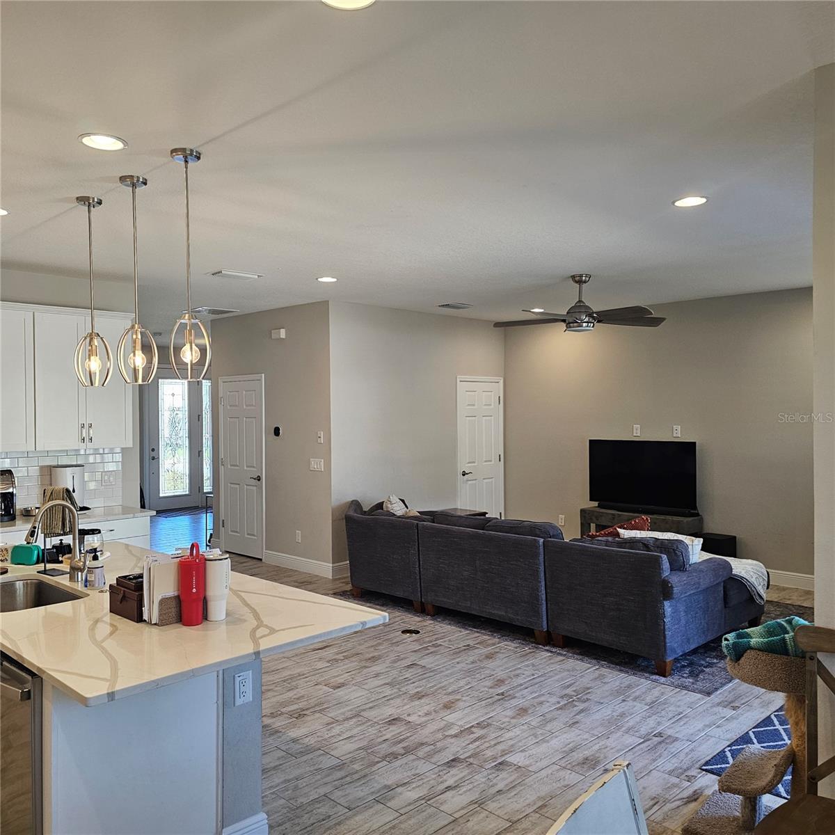 Image 5 of 37 For 3934 Maurice Avenue