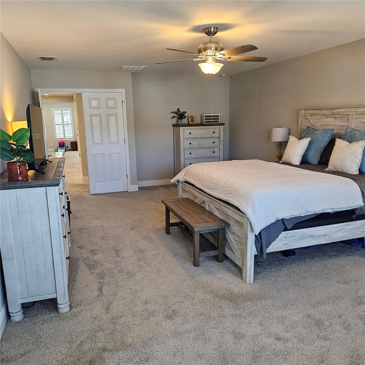 Image 9 of 37 For 3934 Maurice Avenue