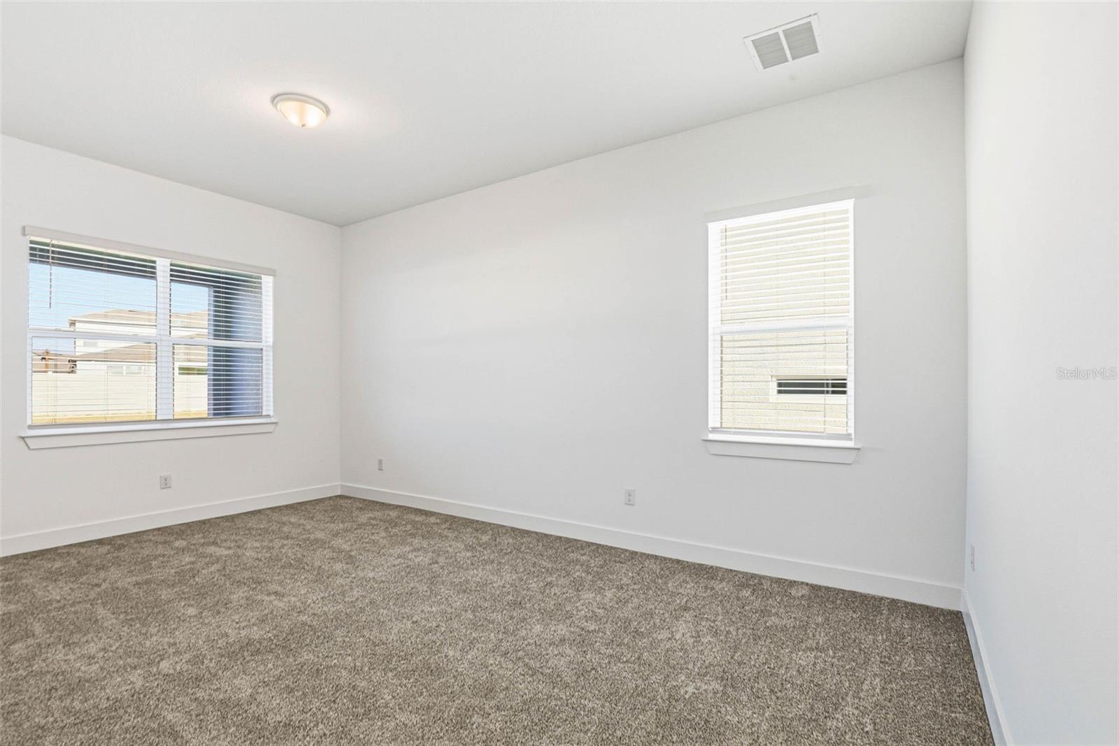 Image 14 of 90 For 6962 Jared Oaks Drive