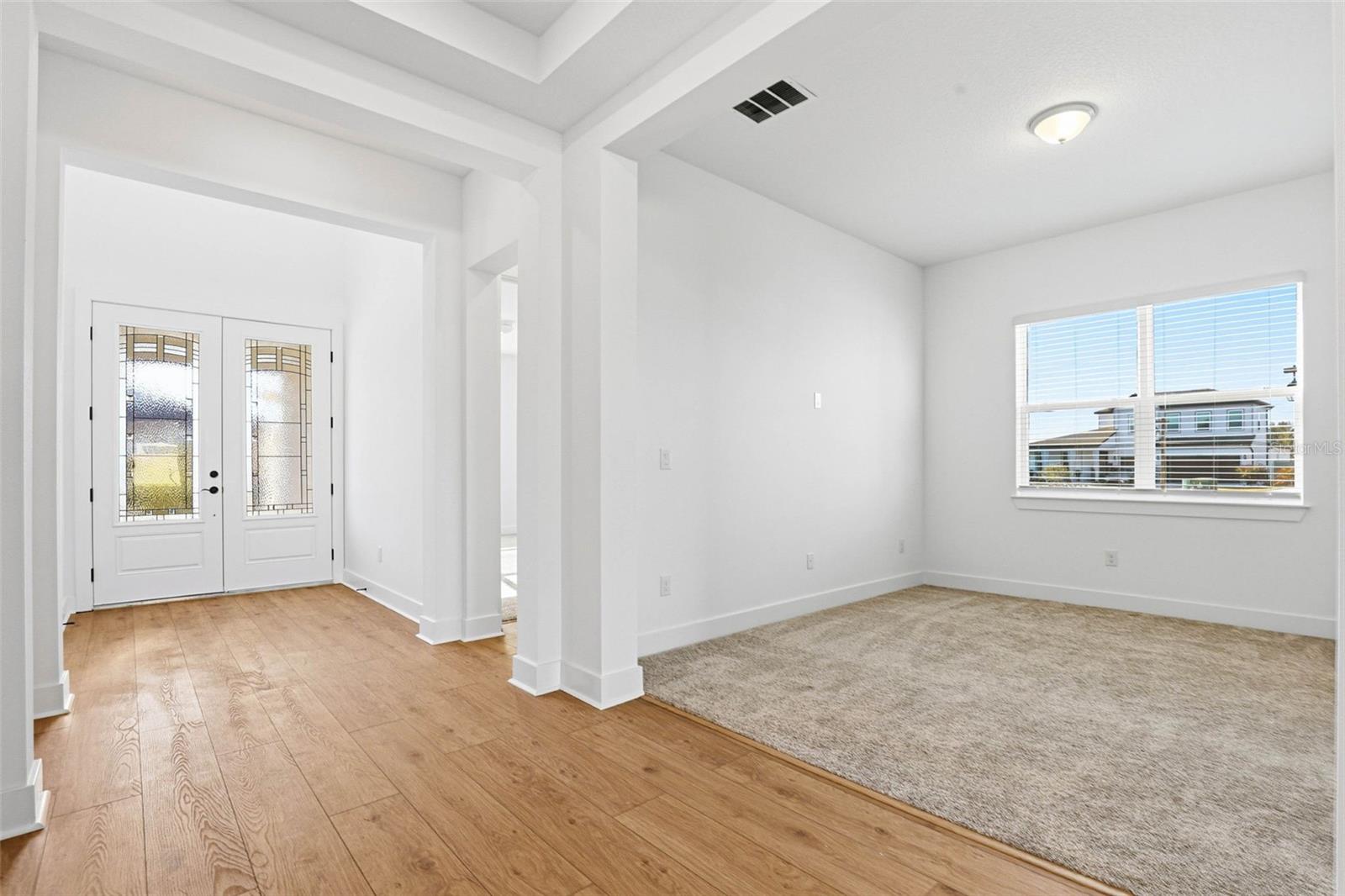 Image 27 of 90 For 6962 Jared Oaks Drive