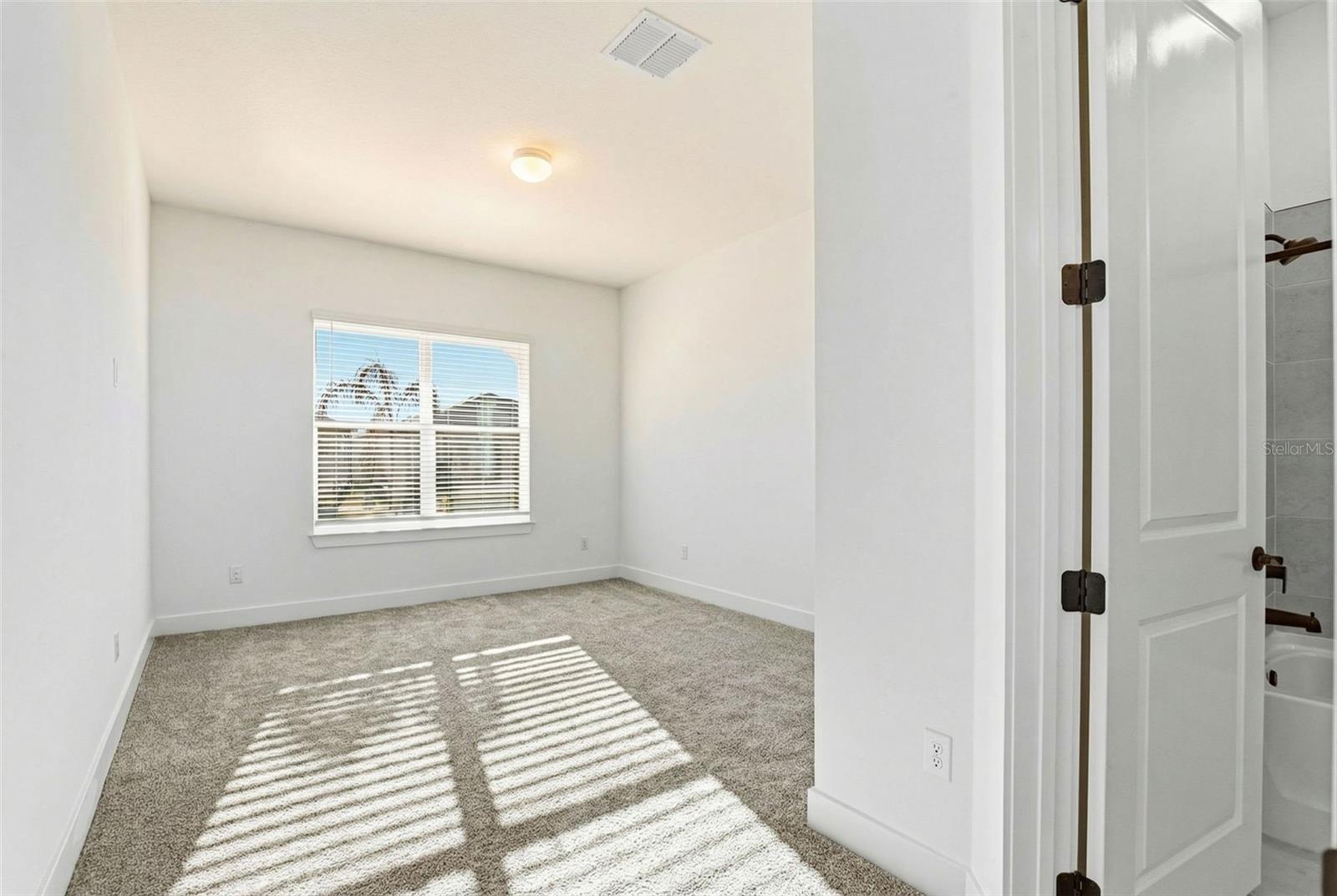 Image 28 of 90 For 6962 Jared Oaks Drive