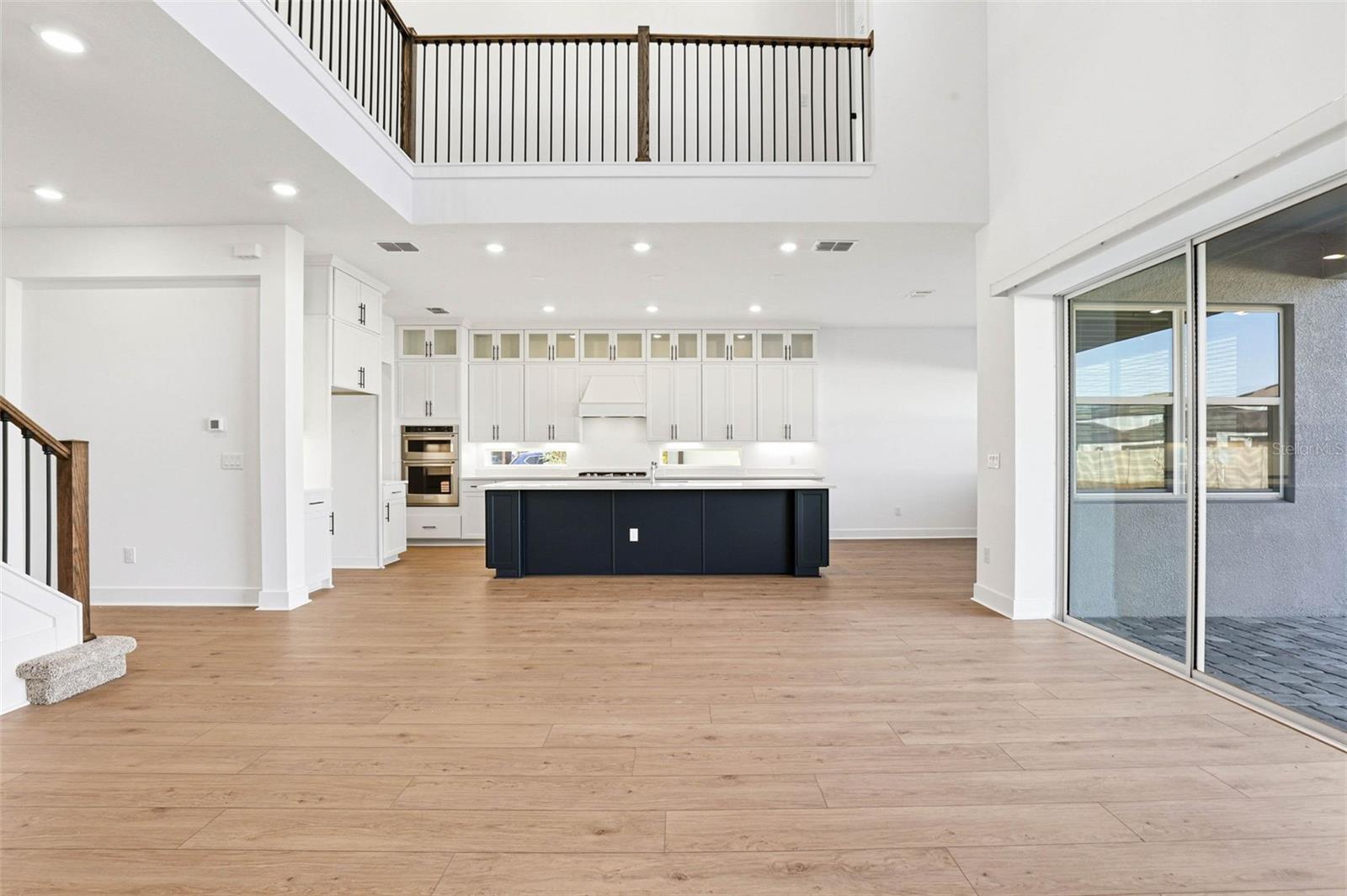 Image 3 of 90 For 6962 Jared Oaks Drive