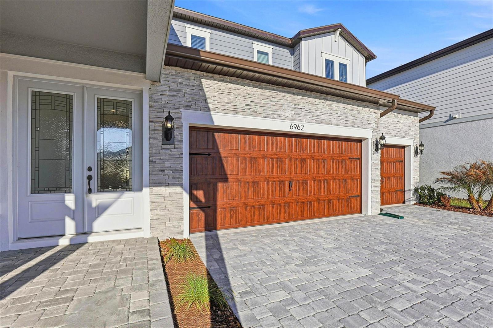 Image 75 of 90 For 6962 Jared Oaks Drive