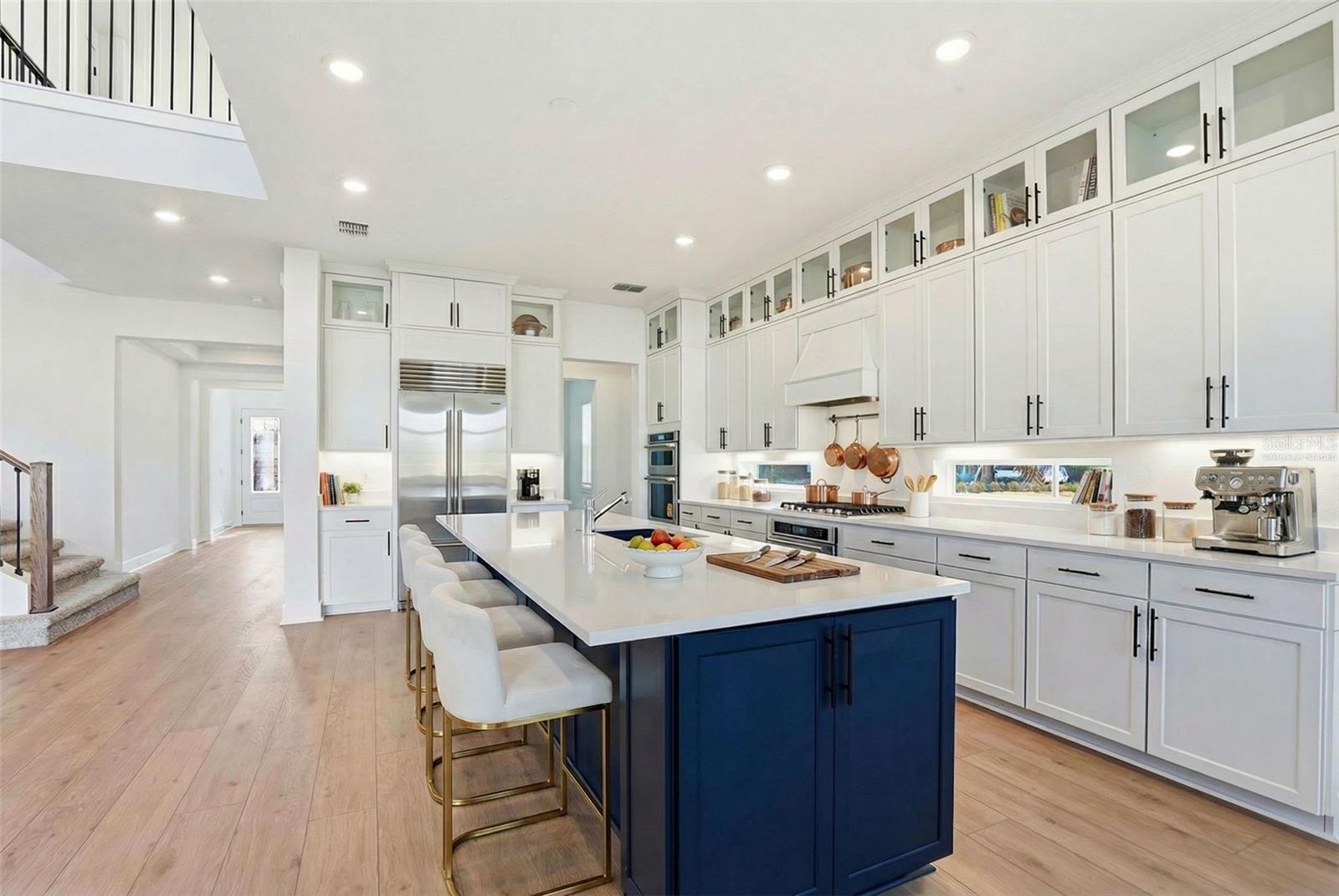 Image 8 of 90 For 6962 Jared Oaks Drive