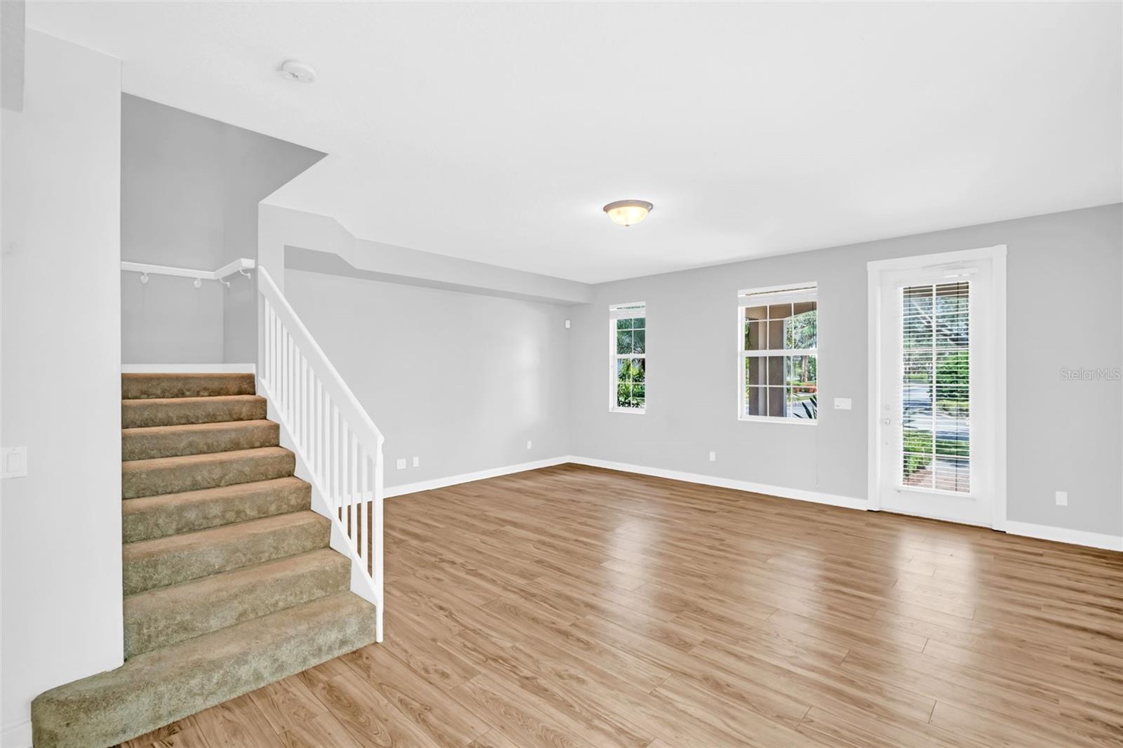 Image 18 of 41 For 1545 Napoli Drive W