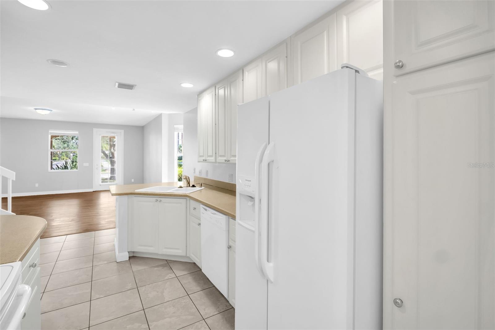 Image 22 of 41 For 1545 Napoli Drive W