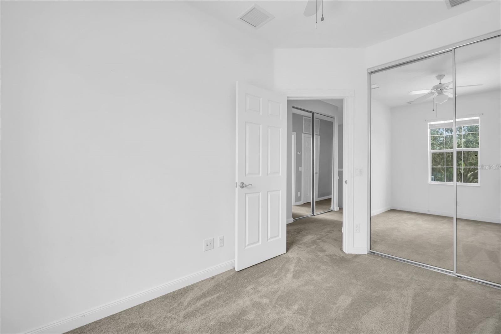 Image 36 of 41 For 1545 Napoli Drive W