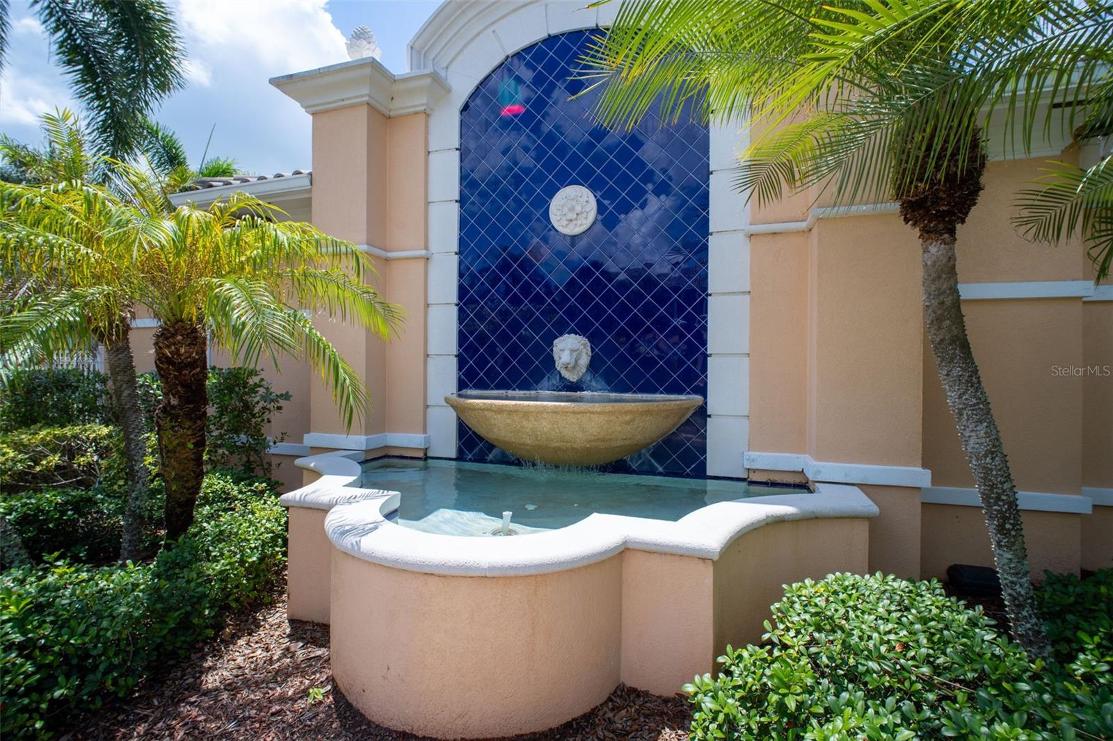 Image 5 of 41 For 1545 Napoli Drive W