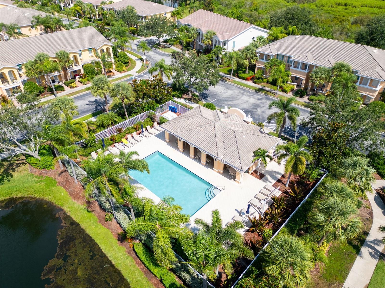 Image 9 of 41 For 1545 Napoli Drive W