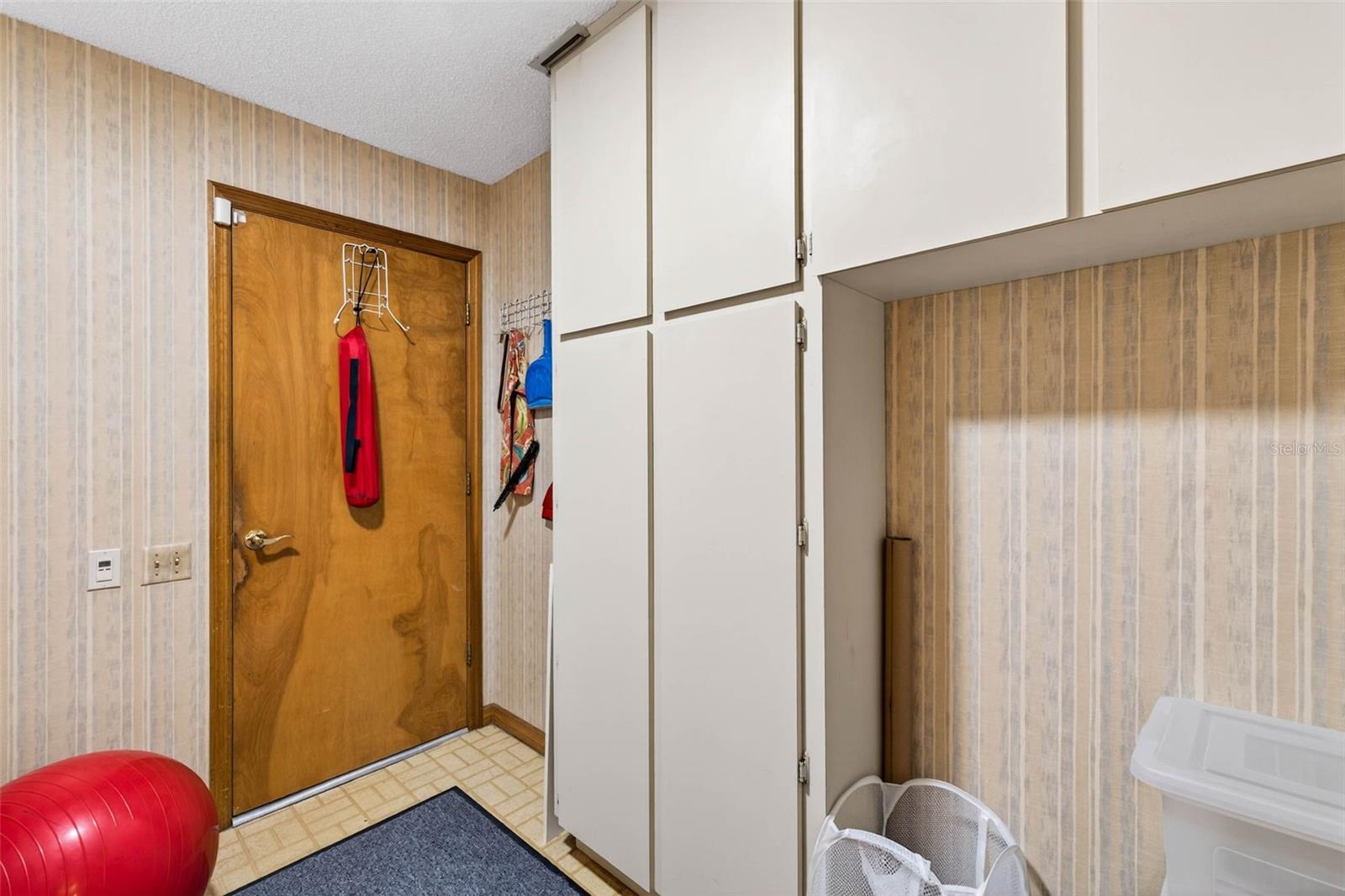 Image 41 of 80 For 6418 Jacqueline Arbor Drive