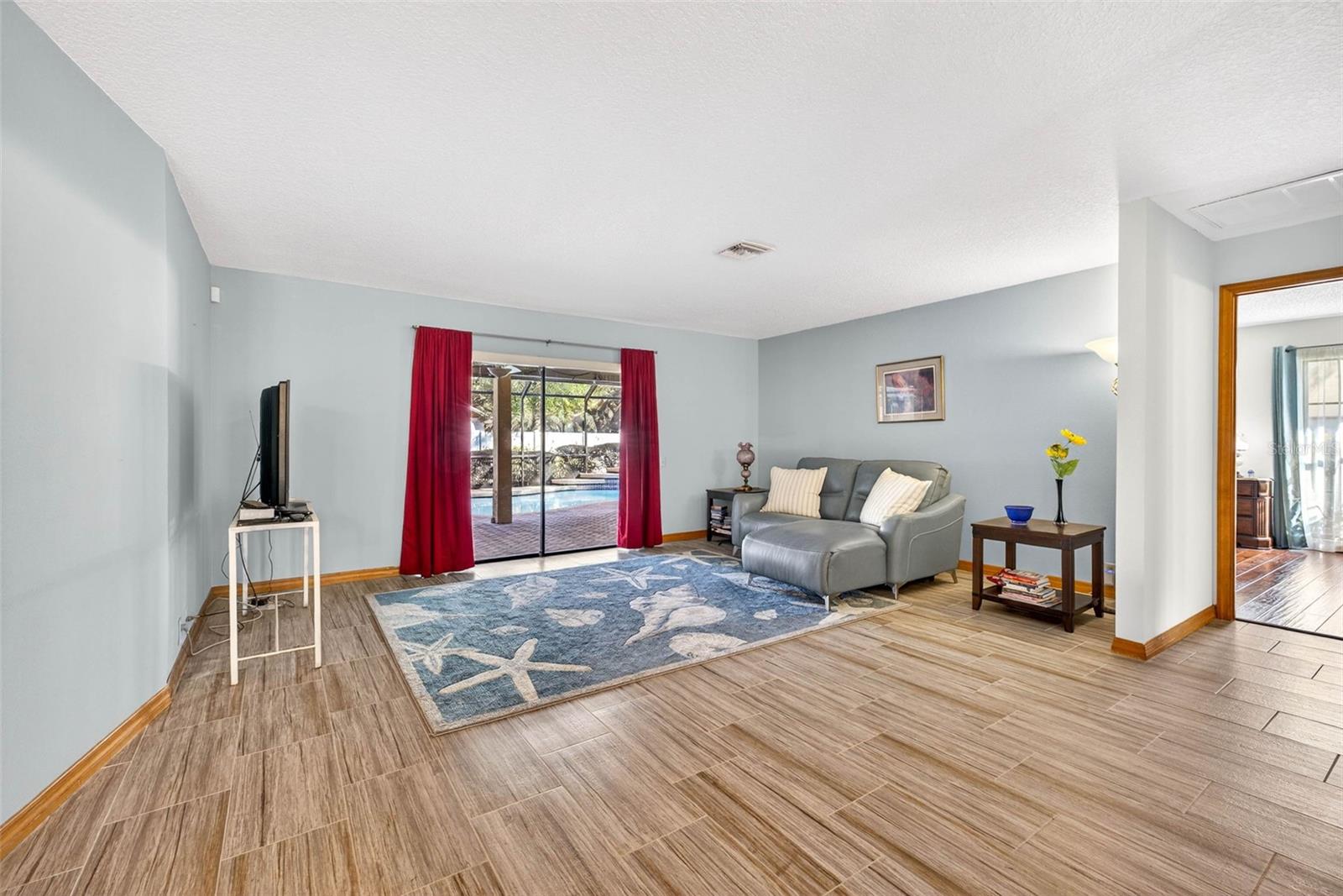 Image 6 of 80 For 6418 Jacqueline Arbor Drive