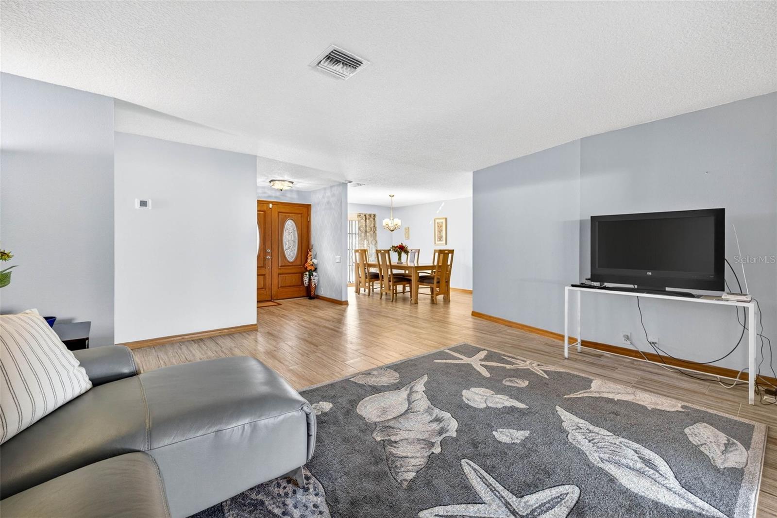 Image 9 of 80 For 6418 Jacqueline Arbor Drive