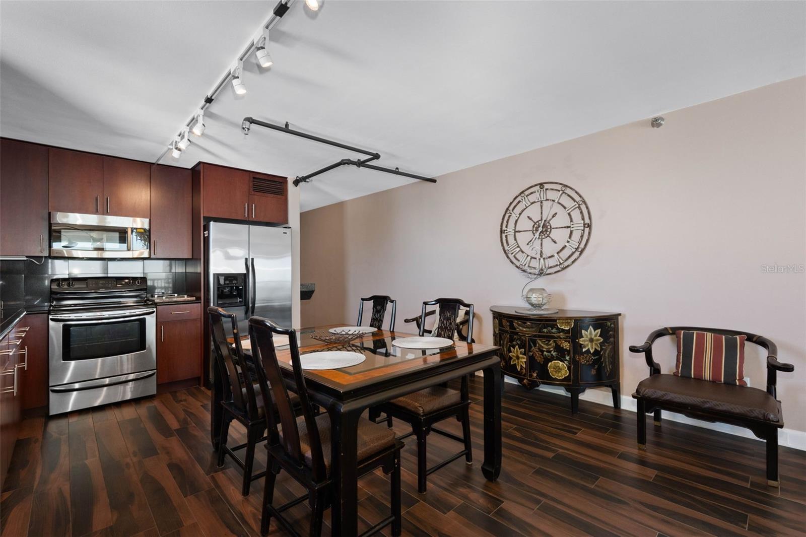 Image 19 of 58 For 506 Gulf Boulevard 505