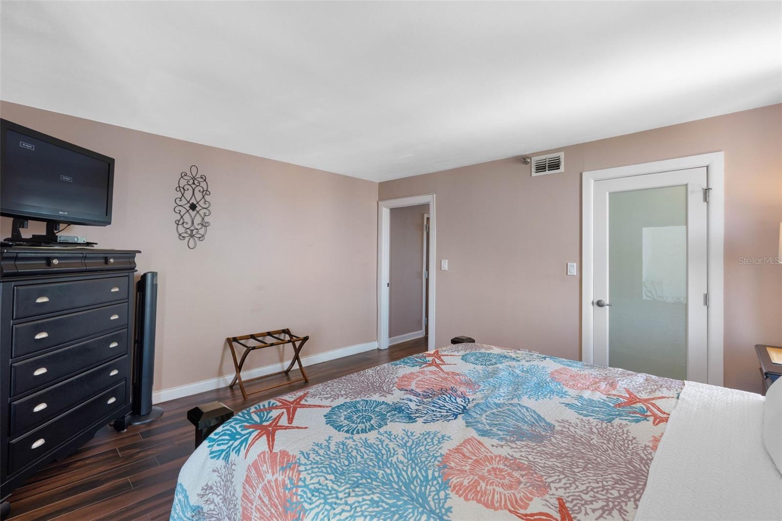 Image 28 of 58 For 506 Gulf Boulevard 505