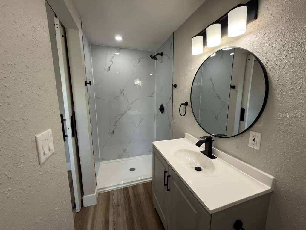 Image 7 of 11 For 8701 Willow Avenue