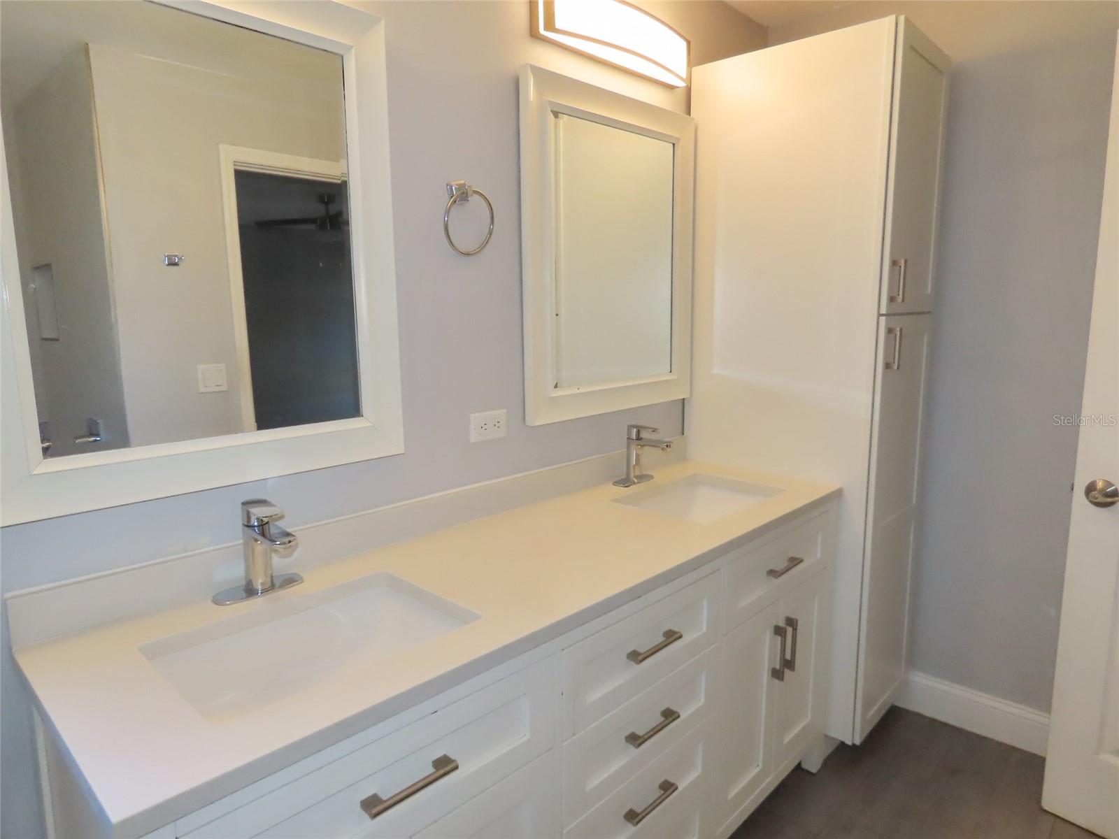 Image 14 of 33 For 1350 Cambridge Drive