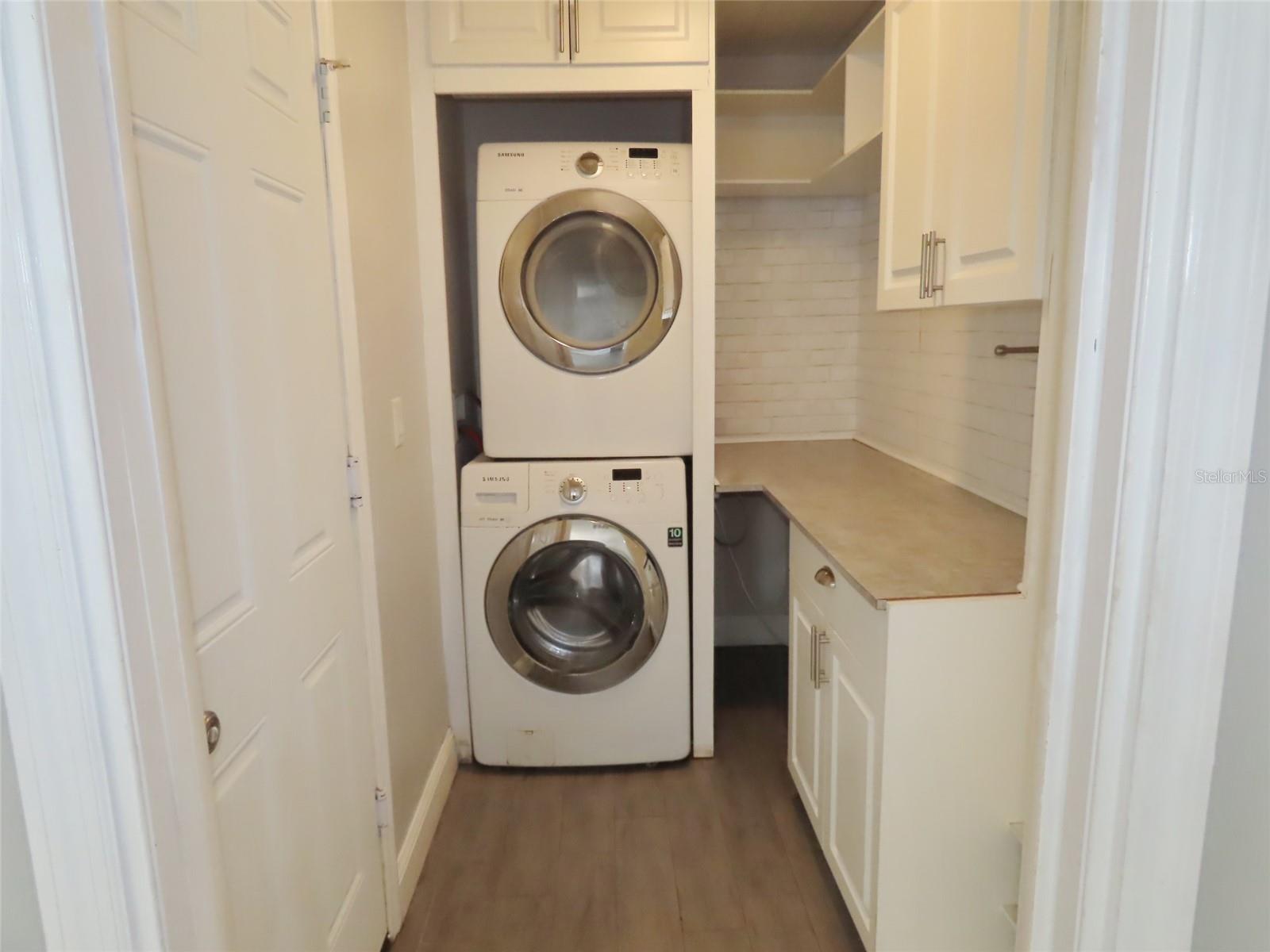 Image 28 of 33 For 1350 Cambridge Drive