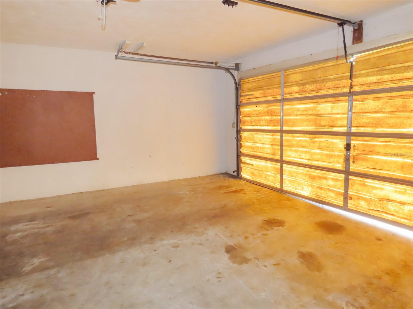 Image 32 of 33 For 1350 Cambridge Drive