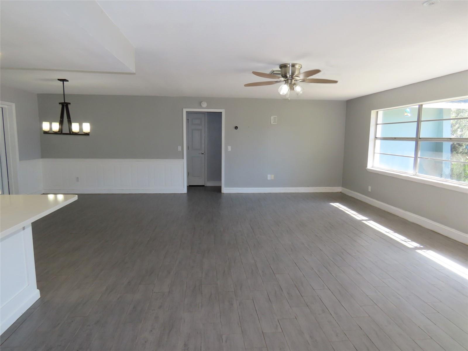 Image 5 of 33 For 1350 Cambridge Drive