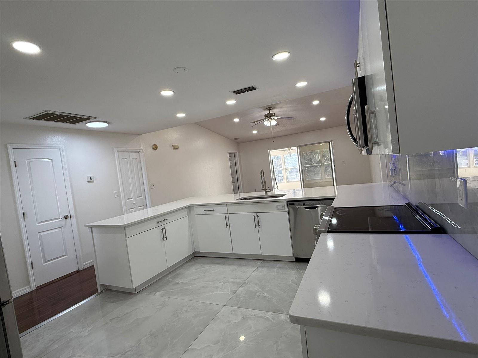 Image 12 of 41 For 14018 Citrus Pointe Drive