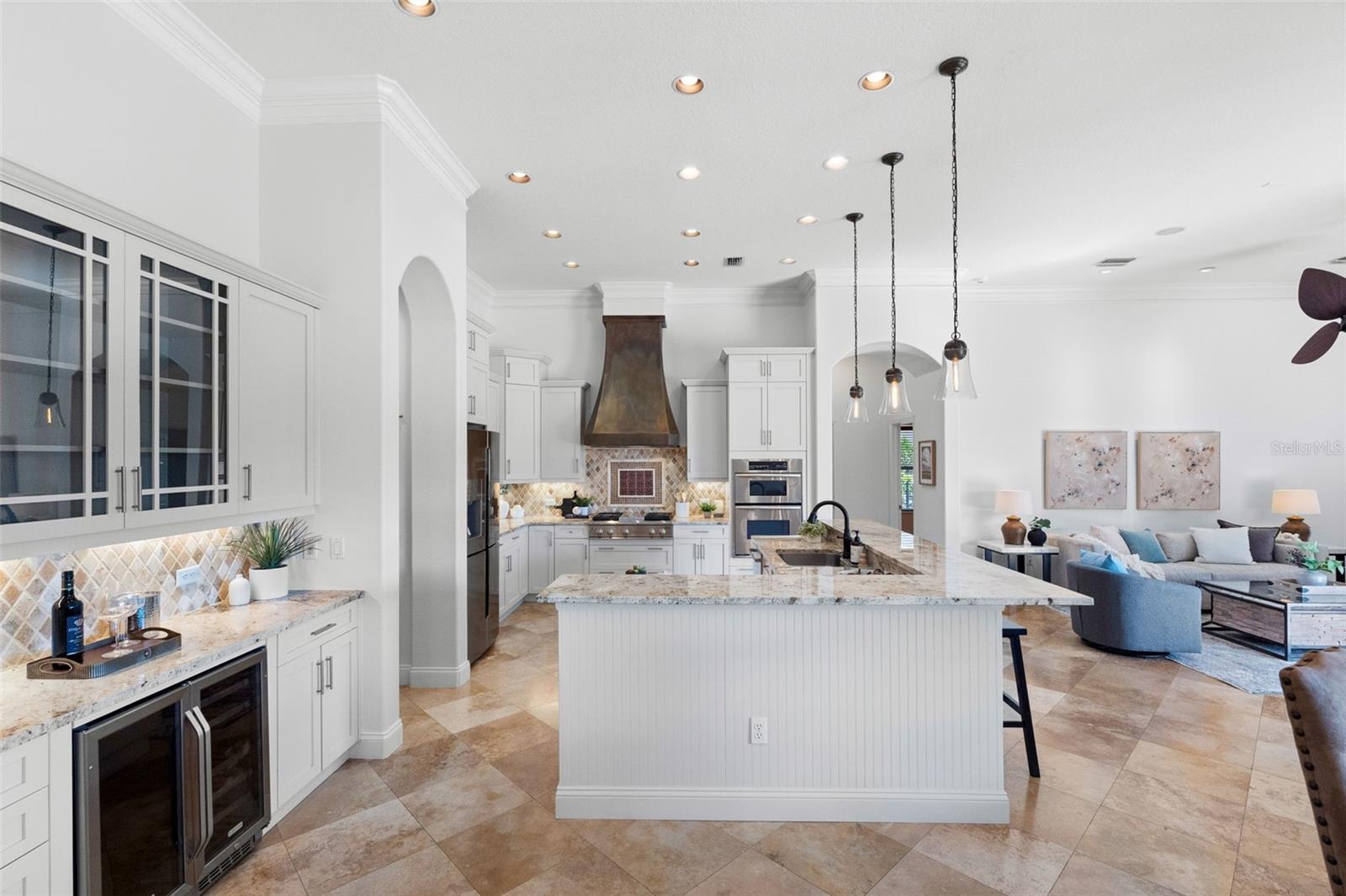 Listing photo id 8 for 17214 Broadoak Drive