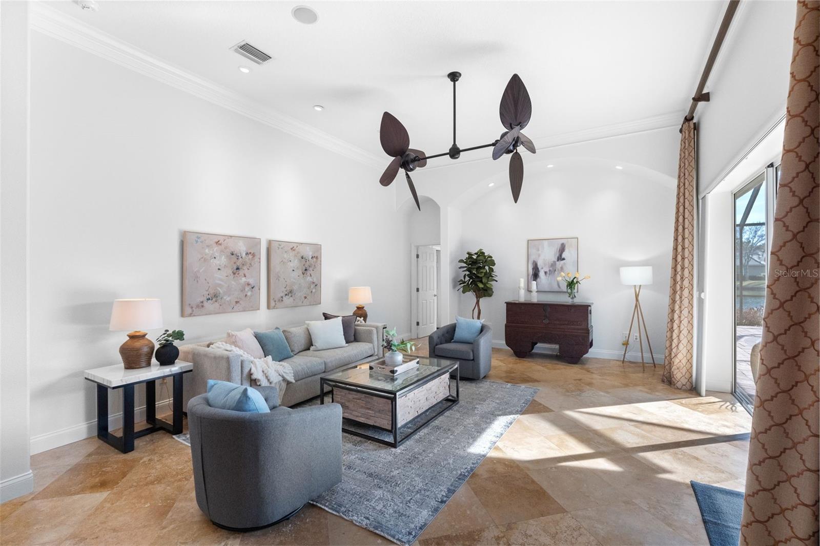 Listing photo id 16 for 17214 Broadoak Drive