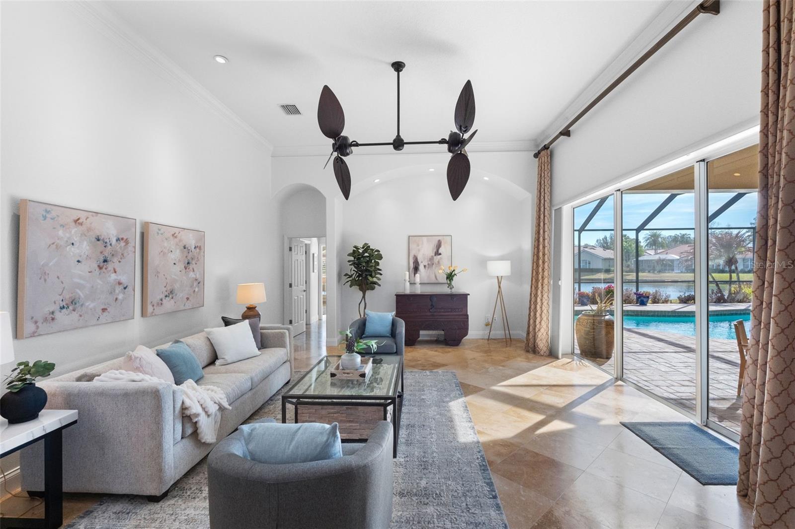 Listing photo id 17 for 17214 Broadoak Drive