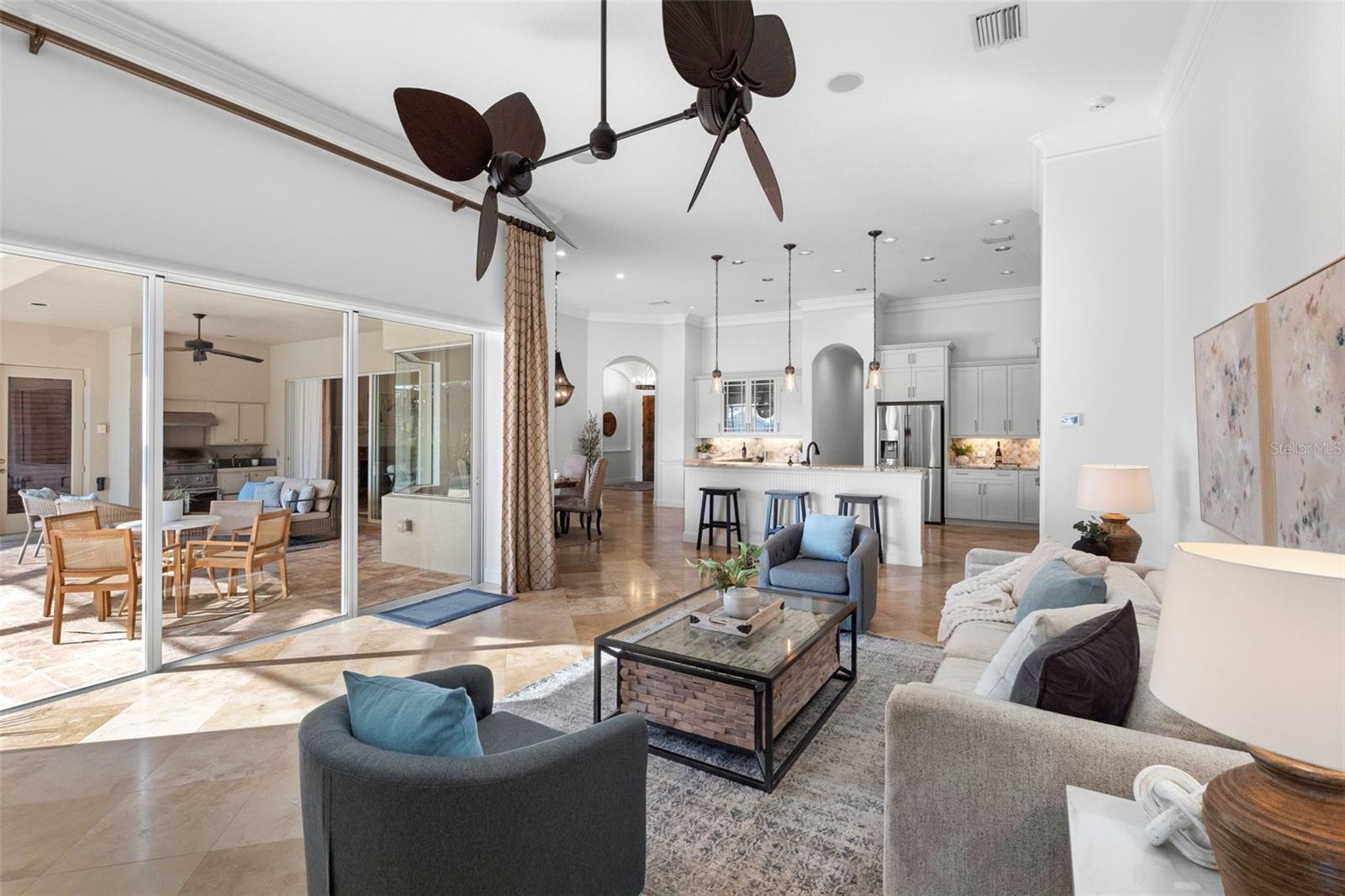 Listing photo id 18 for 17214 Broadoak Drive