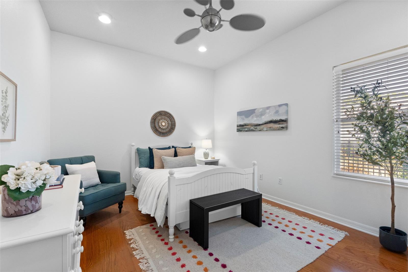 Listing photo id 26 for 17214 Broadoak Drive