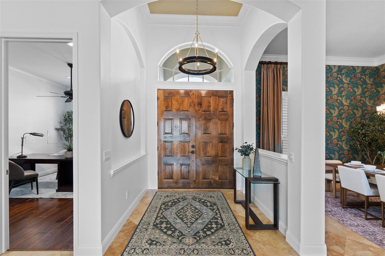 Listing photo id 2 for 17214 Broadoak Drive