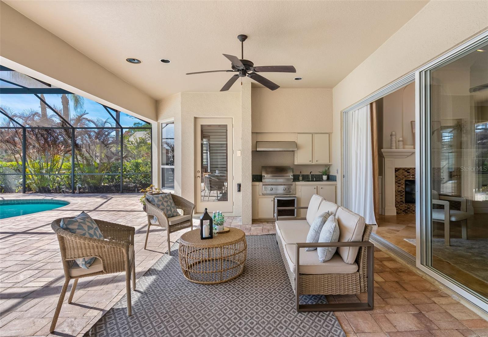 Listing photo id 38 for 17214 Broadoak Drive