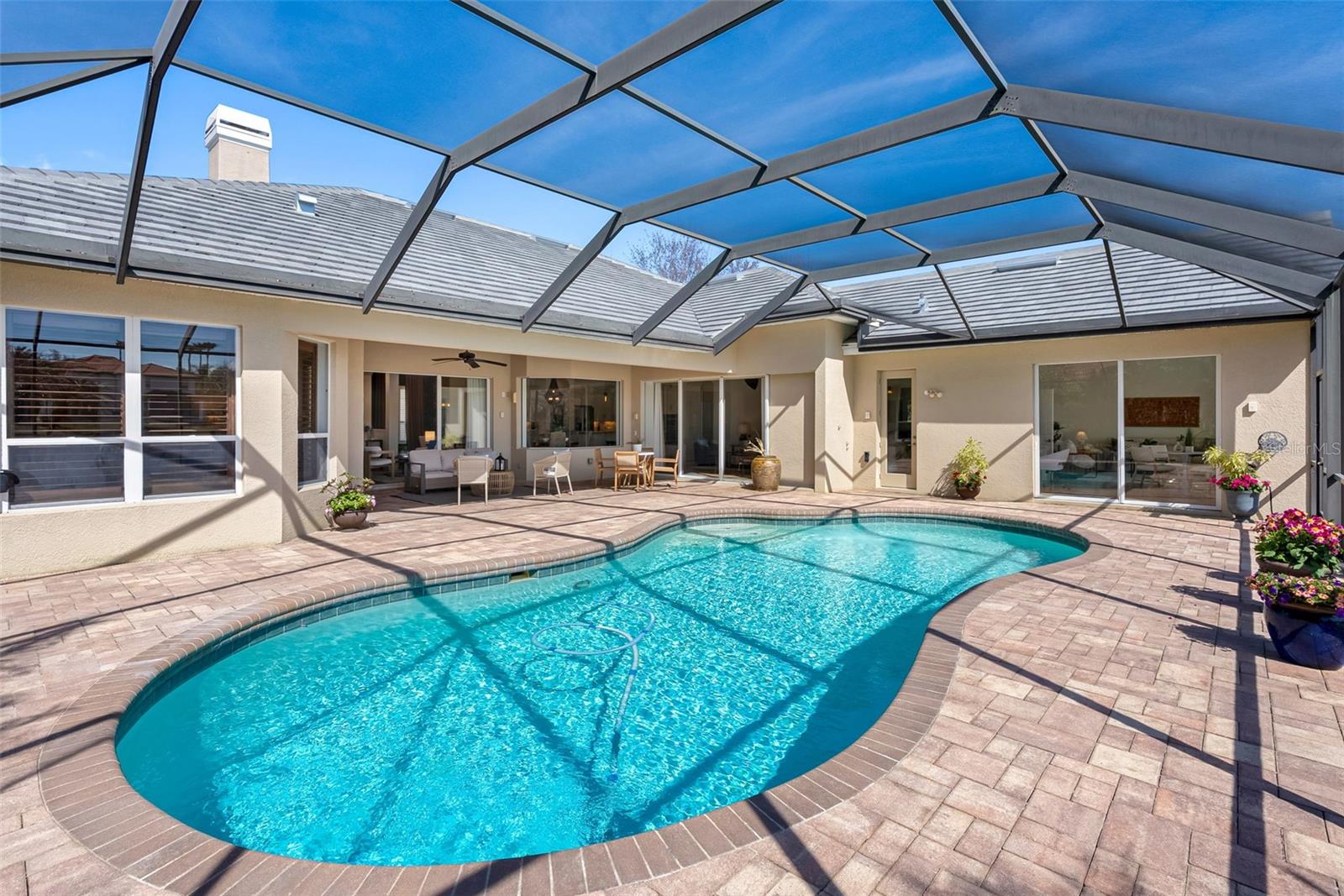 Listing photo id 40 for 17214 Broadoak Drive