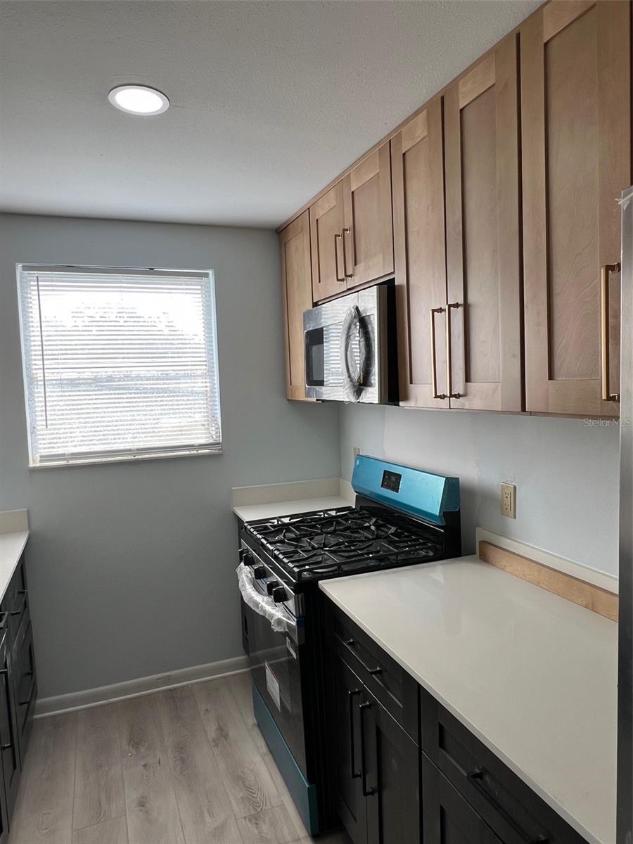 Image 11 of 26 For 5750 80th Street N B203