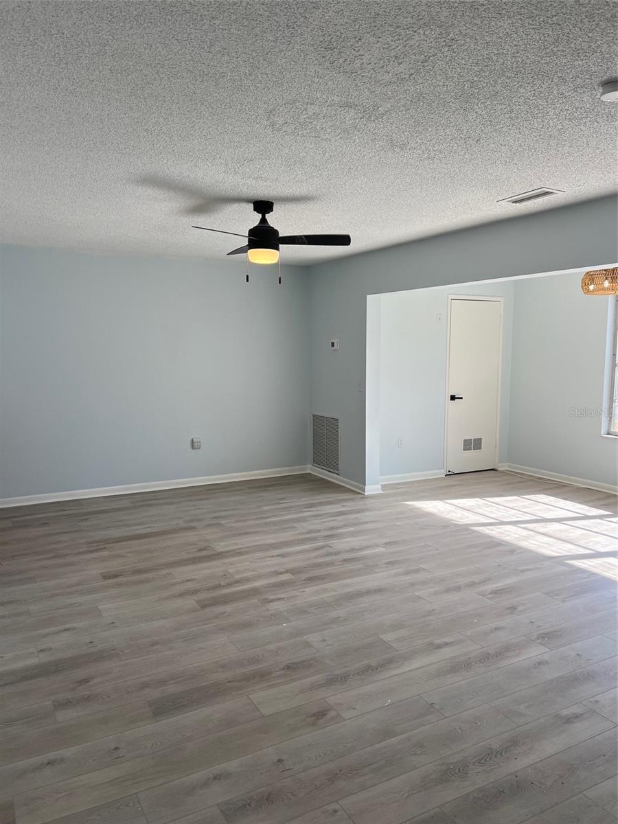 Image 6 of 26 For 5750 80th Street N B203