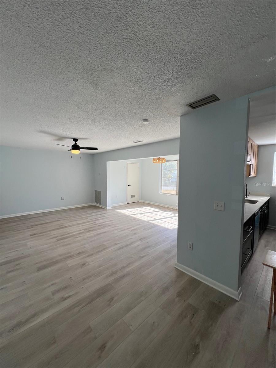 Image 7 of 26 For 5750 80th Street N B203