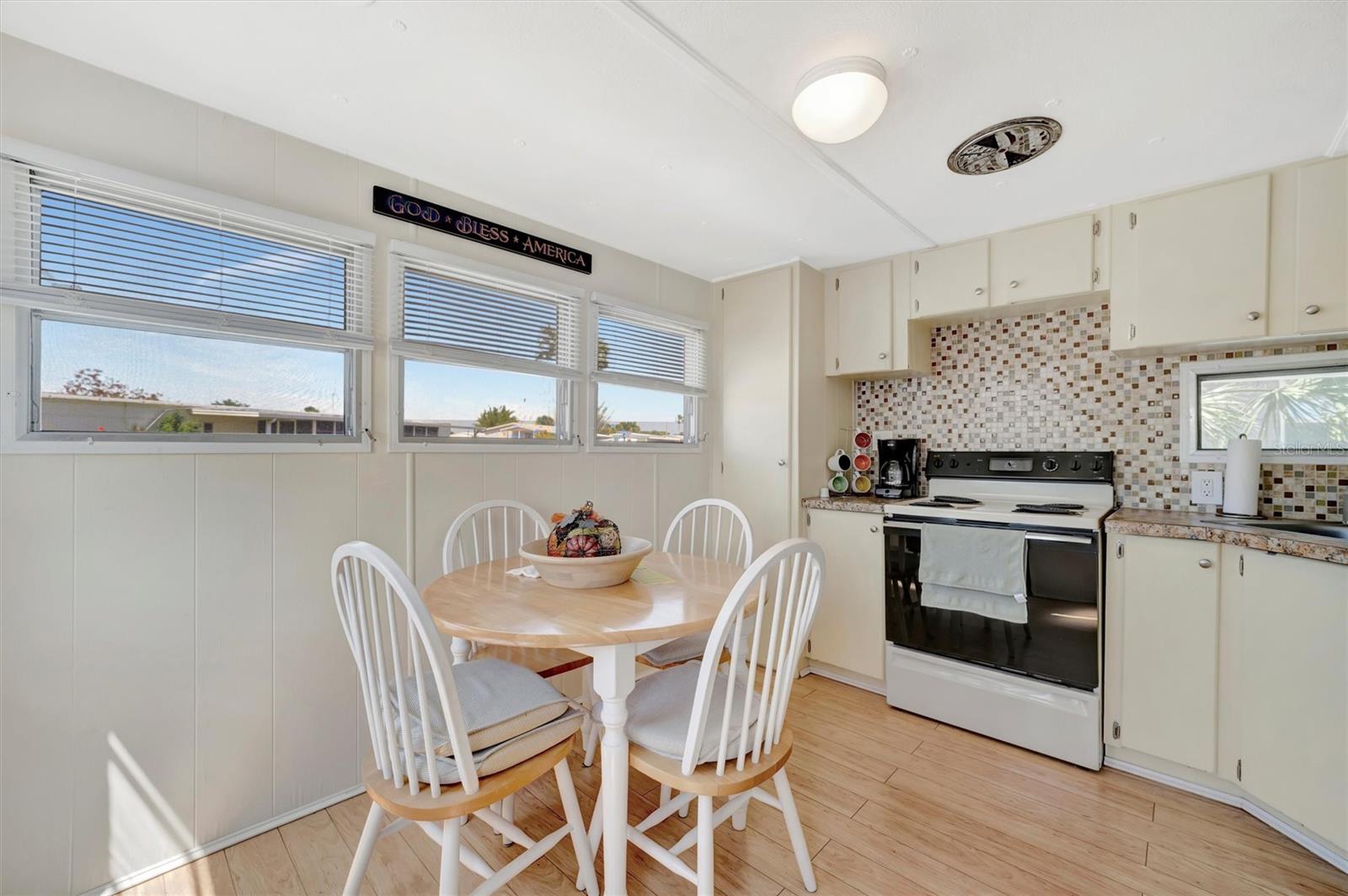 Image 11 of 26 For 264 Port Royal Lane