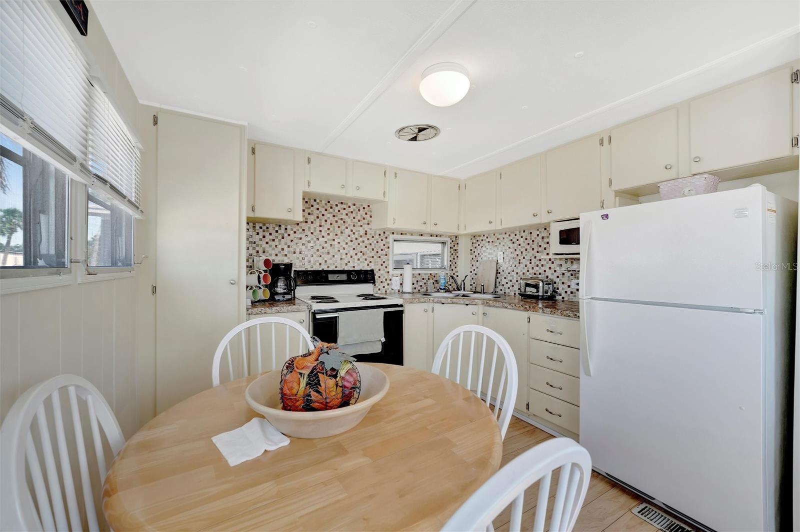 Image 12 of 26 For 264 Port Royal Lane