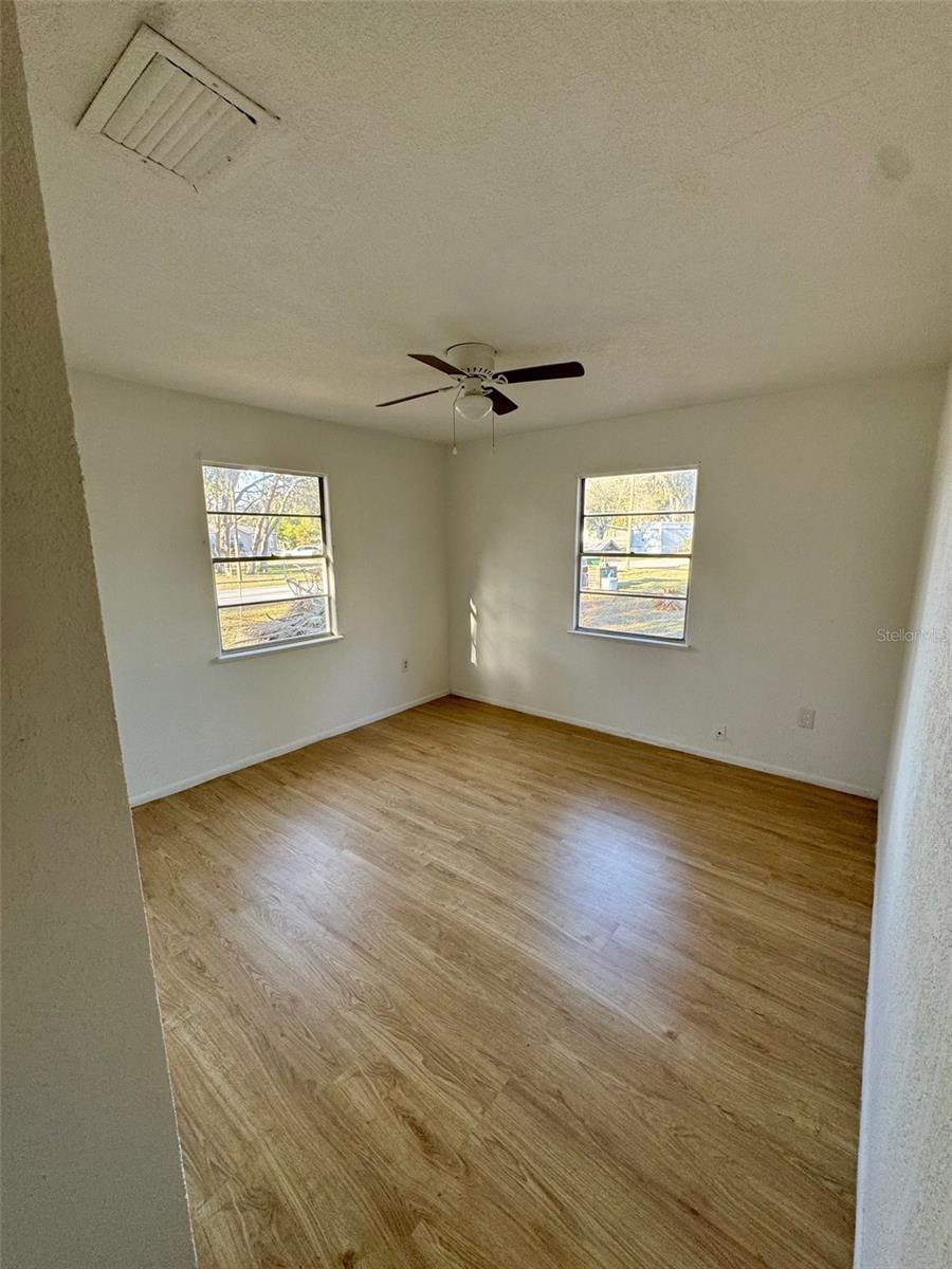 Image 13 of 17 For 7700 Vine Street