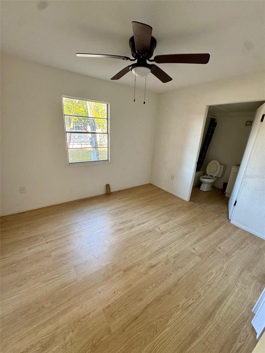 Image 15 of 17 For 7700 Vine Street