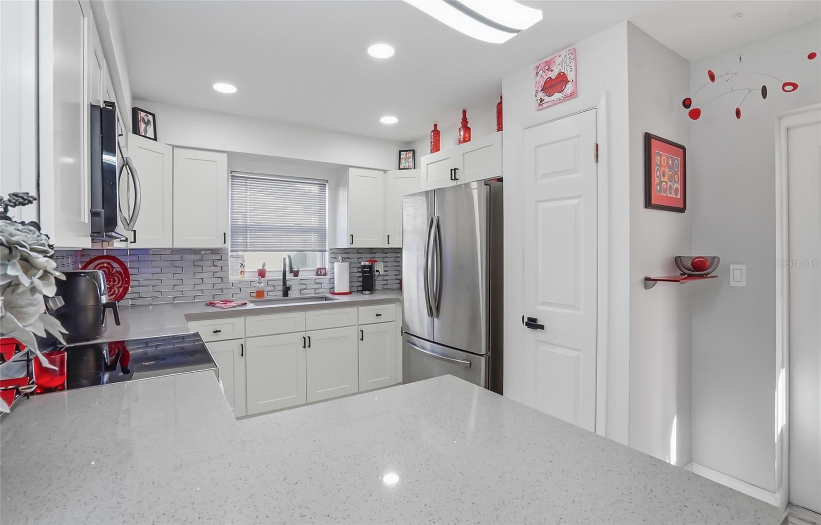 Image 14 of 36 For 5718 18th Avenue N