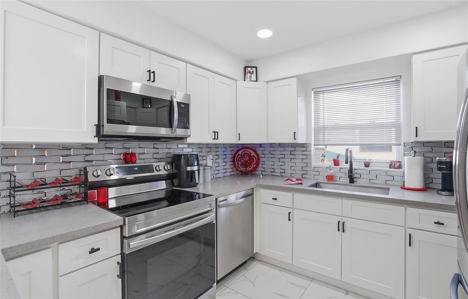 Image 15 of 36 For 5718 18th Avenue N