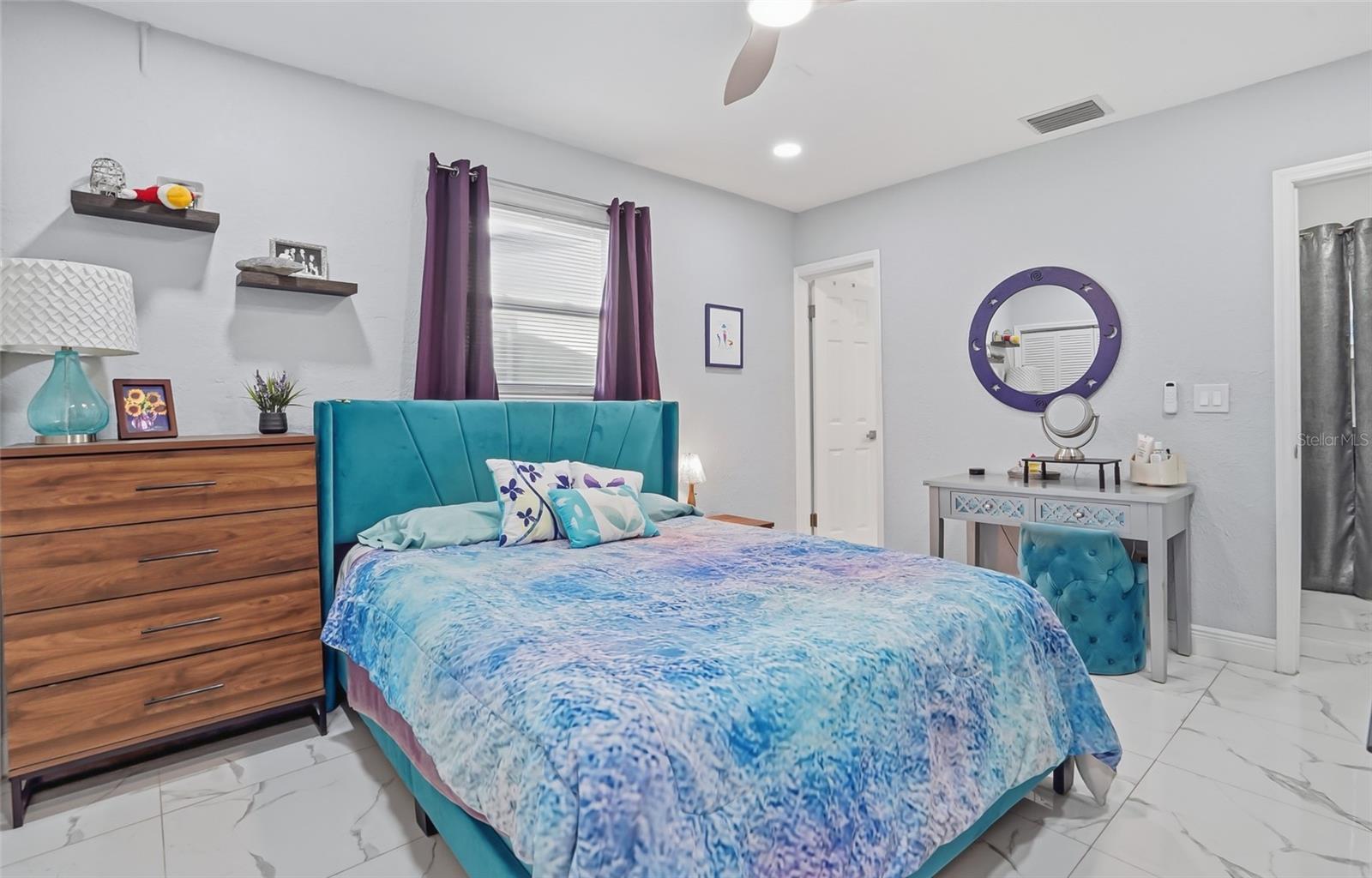 Image 26 of 36 For 5718 18th Avenue N