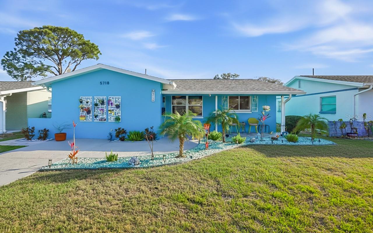 Image 3 of 36 For 5718 18th Avenue N