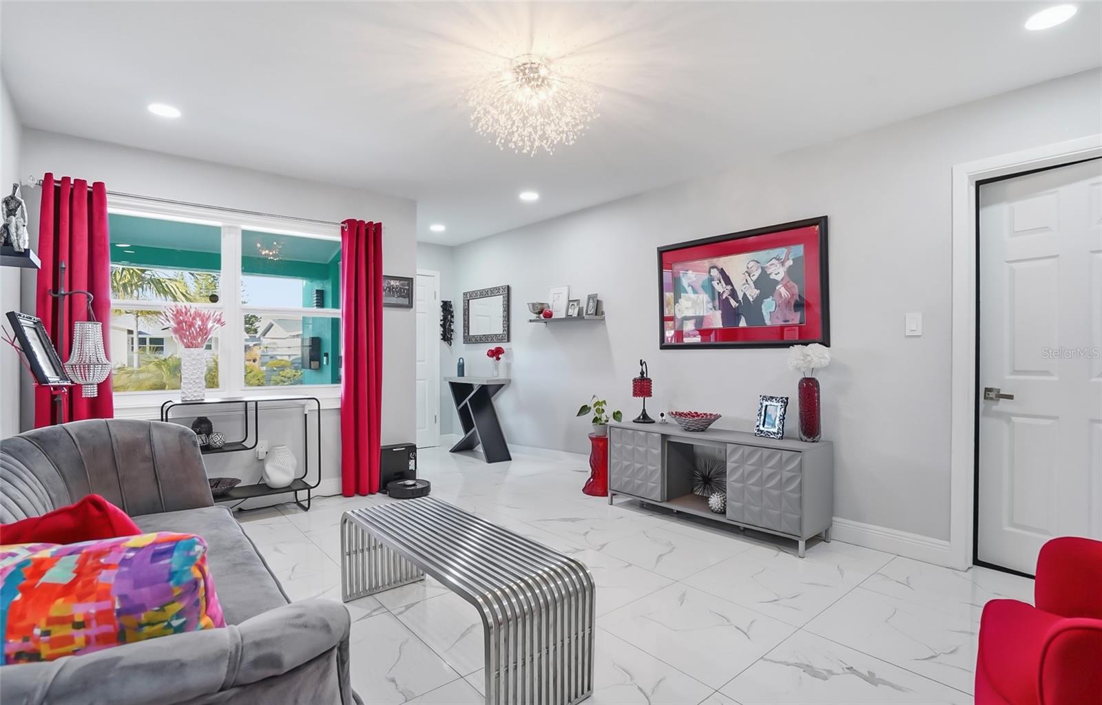 Image 7 of 36 For 5718 18th Avenue N